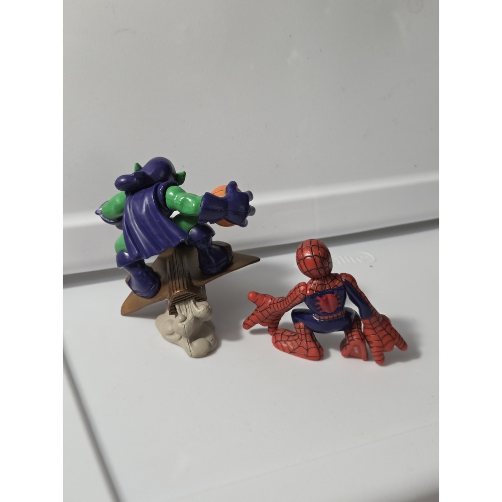 Marvel Super Hero Squad Spider-Man and Green Goblin Figures 2-Pack Box Set - Picture 4 of 7
